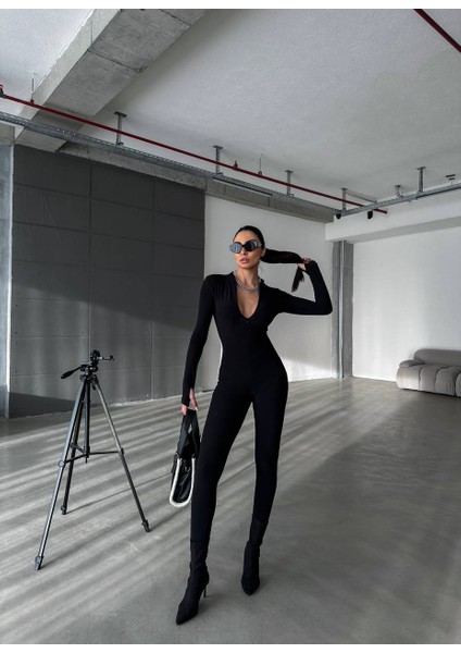 Kadın Siyah Önünde Fermuar Detay Streç Tulum fiyatları