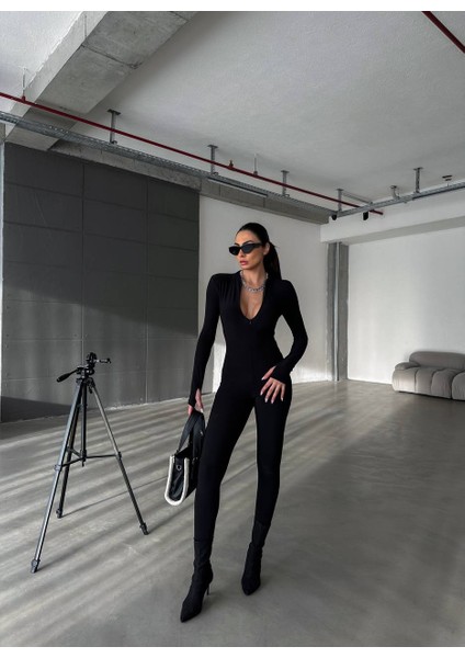 Kadın Siyah Önünde Fermuar Detay Streç Tulum fırsatları