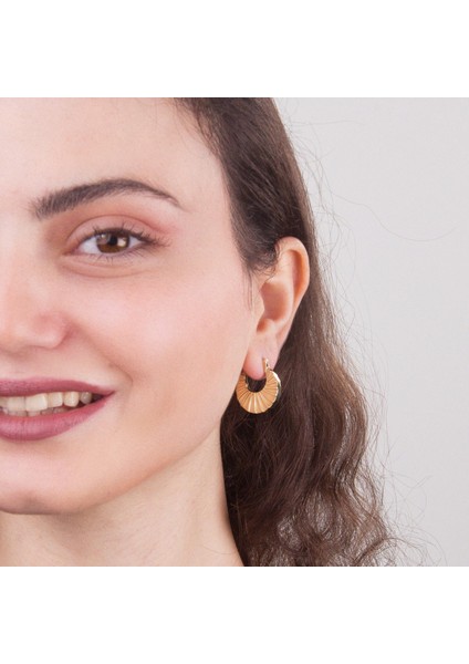 14 Ayar Italyan Istiridye Altın Küpe fiyatları