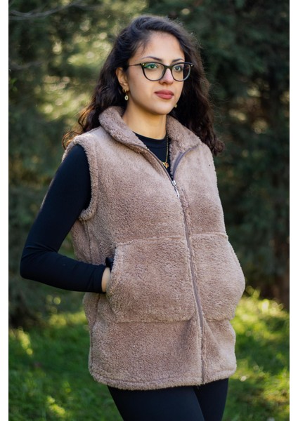 Kadın Vizon Sütlü Kahve Dik Yaka Kalın Peluş Fermuarlı Yelek 24KYLKK215 modelleri