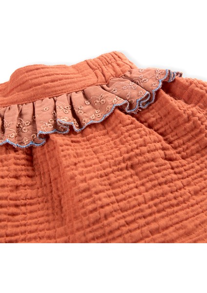 Kız Çocuk Eteği Dantel Detaylı Yumuşak Kumaş ile Şıklık Sunar Her Mevsim Kullanım modelleri