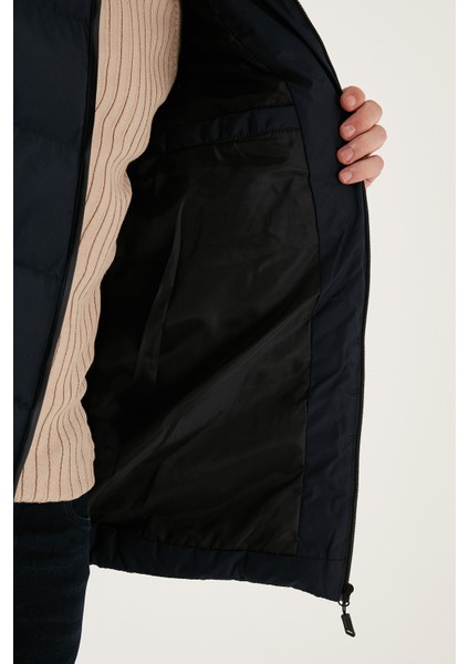 Buratti Su Itici Slim Fit Soğuğa ve Rüzgara Dayanıklı Kapüşonlu Şişme Mont Erkek Mont 649005 fırsatları
