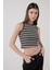 Slim Fit Dar Kesim Bisiklet Yaka Kolsuz Crop Siyah Çizgili Esnek Tshirt 1