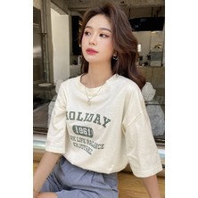 Trendypassion Only Trendwear Unisex Baskılı Tasarım Bej Tişört Truvakar Kol Dijital Baskı ile Şık Stil