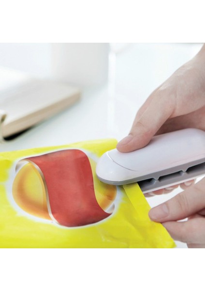 Kahverengi Tarzı Mini Taşınabilir Gıda Mühürleyen Makinesi El Gıda Aperatifler Paketleme Vakumlu Plastik Torba Isı Yapıştırma Makinesi Kapanış Kapama (Yurt Dışından) fiyatları