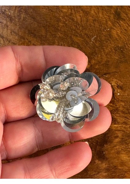 3x3 cm Boncuk Tomurcuklu Payetli Gümüş Çiçek Arma Yama Dikiş Aksesuarı