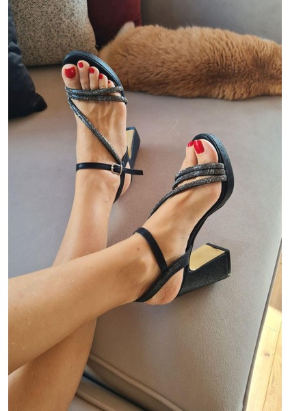 11 2700 Topukla Kadın Platformlu Taşlı Abiye Ayakkabı fırsatları