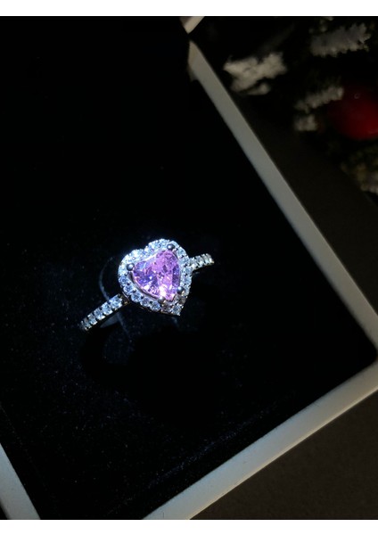 Swarovski Taşlı Pembe Renkli Kalpli 925 Ayar Gümüş Sevgiliye,anneye,arkadaşa Yüzük
