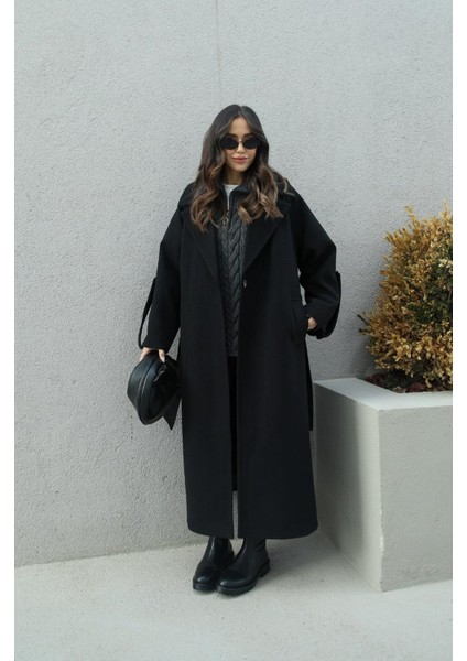 Siyah Kol Detaylı Premium Kaban