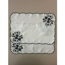 Lilies Atelier Çiçek Desenli Nakış Keten Sofra Takımı 2 Adet Amerikan Servis ve 2 Adet Kokteyl Peçetesi