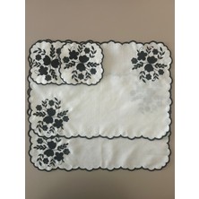 Lilies Atelier Çiçek Desenli Nakış Keten Sofra Takımı 2 Adet Amerikan Servis ve 2 Adet Kokteyl Peçetesi
