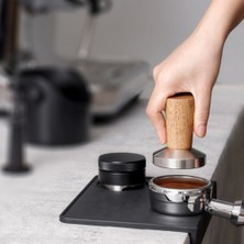Decisive Kahve Sabotajı Espresso Damgası: Kahve Sabotajı Gerçek Ahşap Saplı, Espresso Sabotajı Silikon Yastık Içerir 49MM (Yurt Dışından)