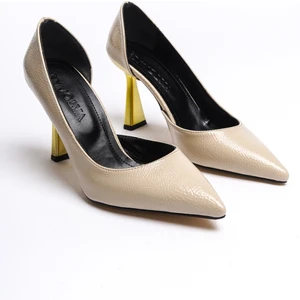 Scarlet Bej Kırışık Rugan (8cm) Topuk  Boyu Günlük Kullanım Stiletto