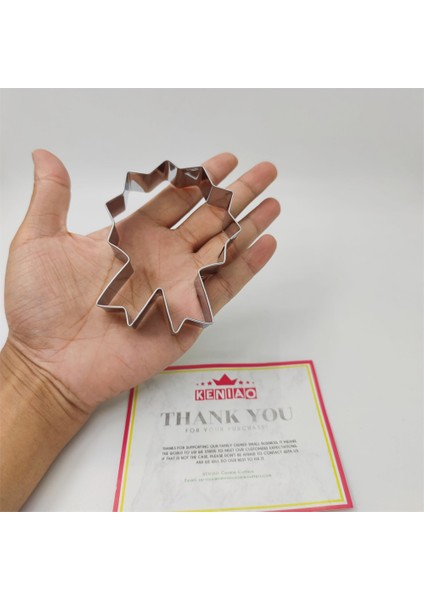 Babalar Günü Için Kenıao Madalya Çerez Kesici x 8,5 cm - Bisküvi Fondan Pasta Ekmek Sandviç Kalıbı - Paslanmaz Çelik (Yurt Dışından) fiyatları