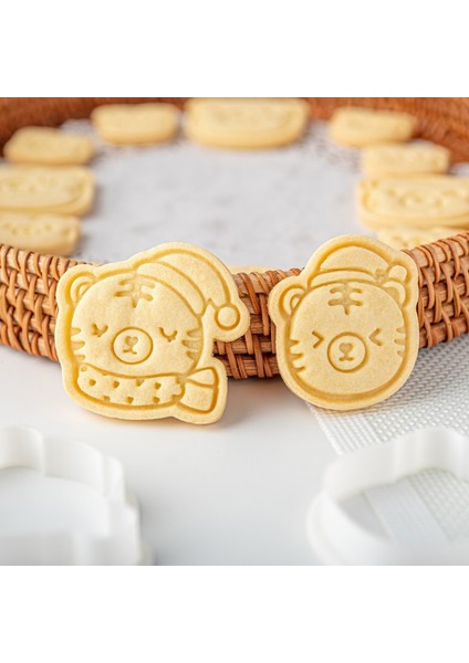 E2552 Stili Çerez Kesiciler Kalıp Sevimli Kaplan Şekilli Bisküvi Pişirme Aracı Mutfak Eşyaları Bakeware Çocuklar Için Dıy Aracı El Kalıp Pişirme Pişirme Araçları (Yurt Dışından) fiyatları