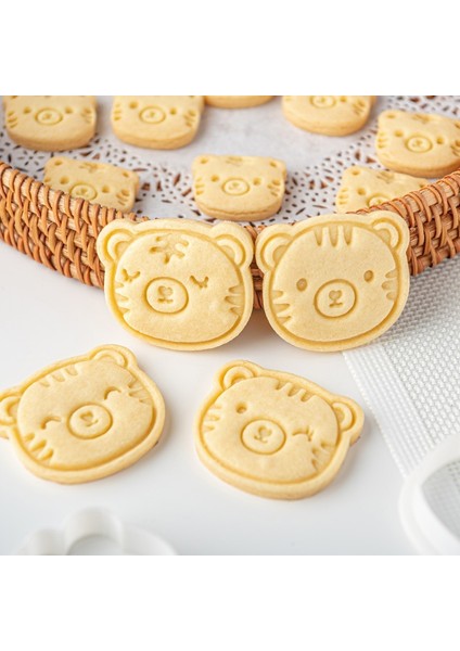 E2552 Stili Çerez Kesiciler Kalıp Sevimli Kaplan Şekilli Bisküvi Pişirme Aracı Mutfak Eşyaları Bakeware Çocuklar Için Dıy Aracı El Kalıp Pişirme Pişirme Araçları (Yurt Dışından) indirimleri