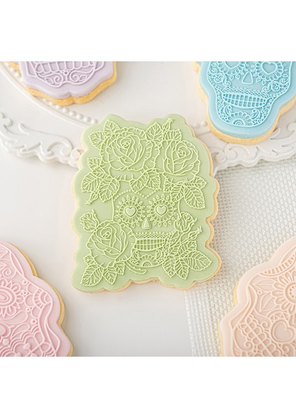 D Kesici Stili Kek Dekorasyon Aracı Kafatası Kafa Kurabiye Damgası Kalıp Cadılar Bayramı Çiçek Fondan Kalıp Çerez Kesici Damga Ölülerin Günü Için Embosser (Yurt Dışından) modelleri