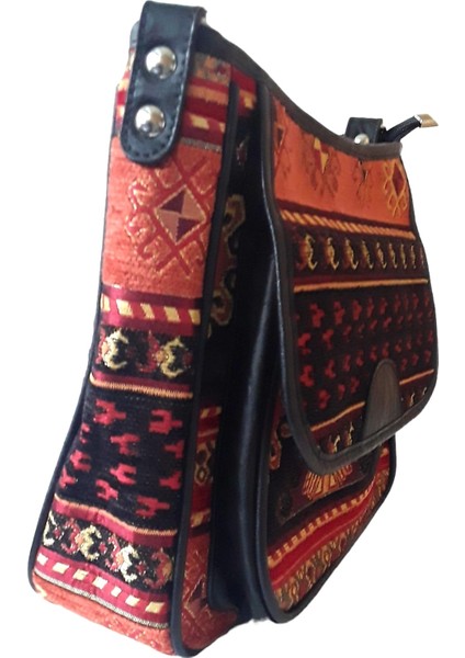 Otantik ve Kilim Desenli Goblen Omuz Çantası fırsatları