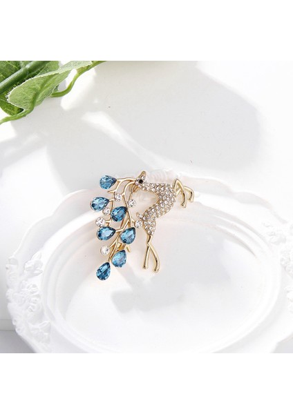 Geyik Broş Kristal Açık Kahverengi Broş Kadınlar Sevimli Hayvan Broş Pin Moda Takı Hediye Nefis Broşlar (Yurt Dışından) indirimleri