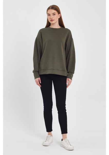 Kadın Bisiklet Yaka Haki Yanı Yırtmaçlı Yumuşak Dokulu Sweatshirt (Cupro) modelleri