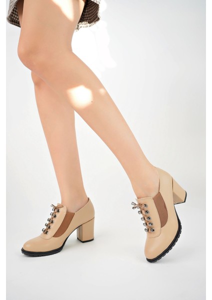 Lastikli Kancalı Nut Cilt Kadın Ayakkabı