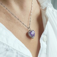 Devi Fashion Mor Renkli Zirkon ve Radyon Taşlı Kalpli Gümüş Rengi Kolye