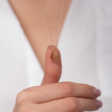 Hom Silver Jewelry 925 Ayar Gümüş Kişiye Özel Harfli Kozalak Desenli Kadın Kolye HSJ0061