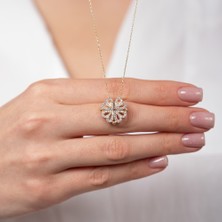 Hom Silver Jewelry 925 Ayar Gümüş Zirkon Taş Işlemeli Mıknatıslı Açılıp Kapanabilir Kalpli Kadın KOLYEHSJ0072