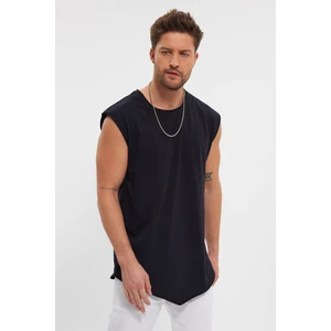 Geniş Yaka Asimetrik ve Pis Kesim Detaylı Sıfır Kol Tişört