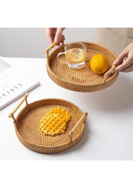 M-24CM Stili Ahşap Saplı El Dokuması Rattan Depolama Tepsisi Yuvarlak Hasır Sepet Ekmek Yemek Tabağı Meyveli Kek Tabağı Akşam Yemeği Servis Tepsisi (Yurt Dışından) fırsatları
