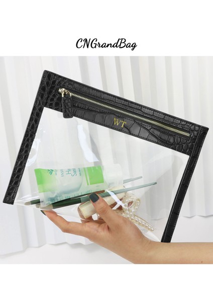 Saffiano Mor Tarzı 25.5X19CM Kişiselleştirilmiş Timsah Derisi Kadın Seyahat Makyaj Çantaları Temizle Tpu Seyahat Yıkama Çantası Küçük Pvc Kese Debriyaj Çantası (Yurt Dışından) fiyatları