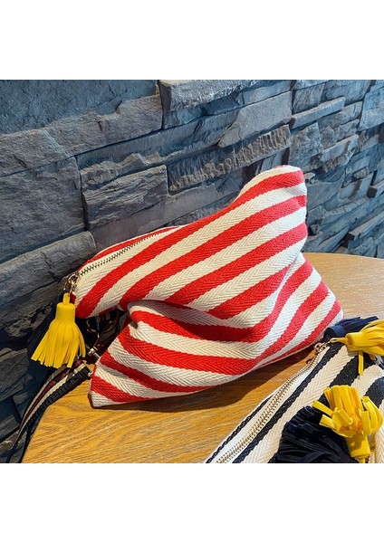 Kırmızı Stil Kozmetik Çantası Kadın Çizgili Makyaj Çantası Organizatör Kore Püskül Kozmetik Çantası Necesserie Seyahat Tuvalet Çantası Tuval Güzellik Çantası (Yurt Dışından) fiyatları