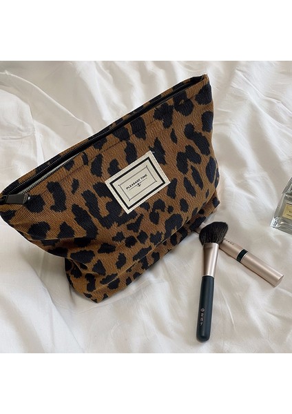 E Stili Kadife Retro Leopar Baskı Kozmetik Çantası Yıkama Çantası Kadın Seyahat Kozmetik Çantası Güzellik Saklama Kutuları Makyaj Organizatör El Çantası (Yurt Dışından) fırsatları
