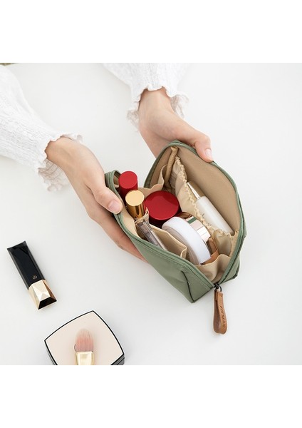 Yeşil Stil Küçük Ruj Çanta Kozmetik Su Geçirmez Naylon Fermuarlı Taşınabilir Makyaj Çantası Kadın Kozmetik Çantası Kosmetyczka Seyahat Makyaj Çantası (Yurt Dışından) fiyatları