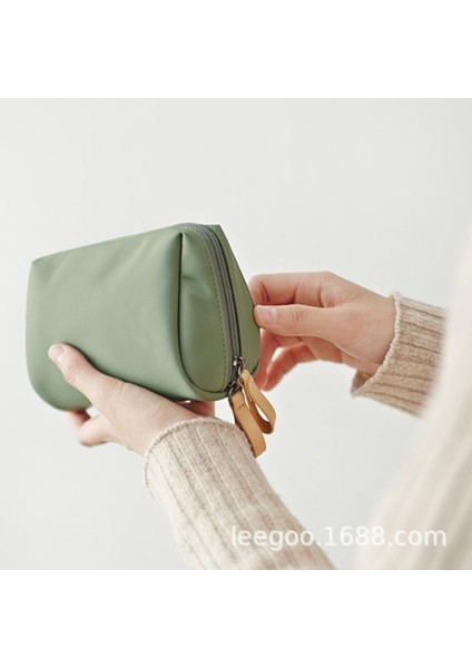 Yeşil Stil Küçük Ruj Çanta Kozmetik Su Geçirmez Naylon Fermuarlı Taşınabilir Makyaj Çantası Kadın Kozmetik Çantası Kosmetyczka Seyahat Makyaj Çantası (Yurt Dışından) modelleri