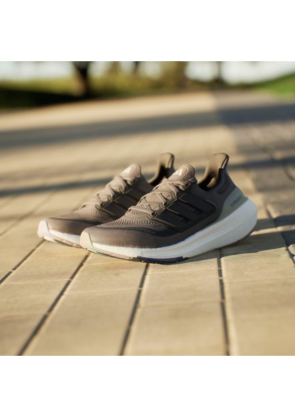 Ultraboost Light Erkek Kahverengi Koşu Ayakkabısı modelleri