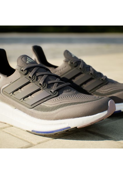 Ultraboost Light Erkek Kahverengi Koşu Ayakkabısı fırsatları