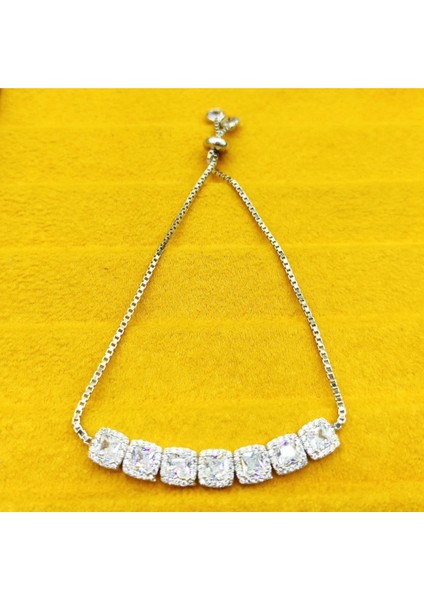 Baget Taşlı Kare Su Yolu Asansör Bileklik fiyatları