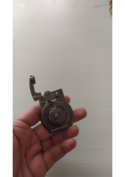 Stres Çarklı Mandallı Renkli Pürmüzlü Ayarlanabilir Gazlı Çakmak fırsatları