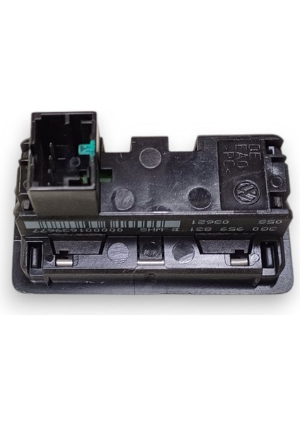 Vw Golf 8 2020-2024 Otomatik Bagaj Kapağı Kapatma Düğmesi 3G0959831B fırsatları