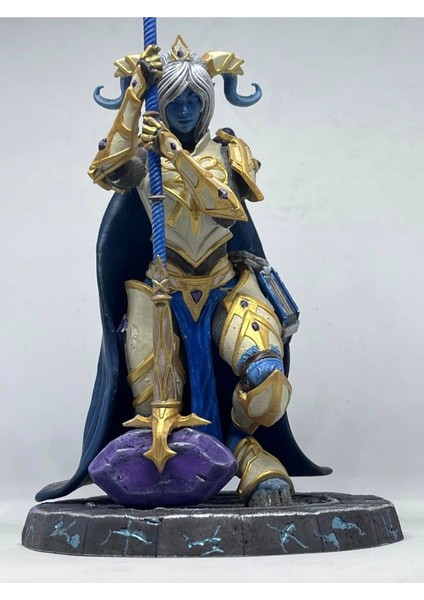 World Of Warcraft Draenei Wow Yrel Boyalı Figür Yrel Figür Büyük Boy 20CM fiyatları