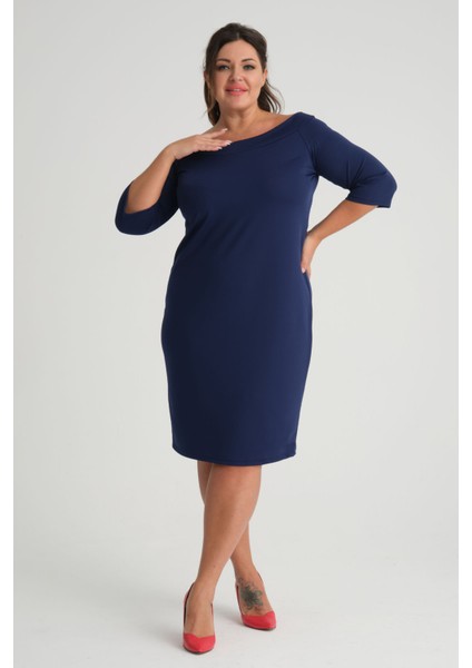 Kadın Lacivert Carmen Yaka Truvakar Kol Büyük Beden Esnek Krep Elbise