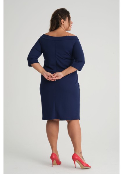 Kadın Lacivert Carmen Yaka Truvakar Kol Büyük Beden Esnek Krep Elbise indirimleri