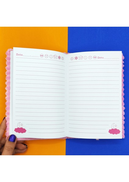 Peluş Pullu Not Defteri 20 x 13 cm 60 Yaprak Kalpli Gülenyüz Pudra