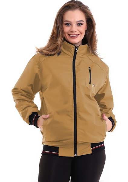 Kadın Mevsimlik Dik Yaka Astarlı Cepli Su Itici Oversize Mont