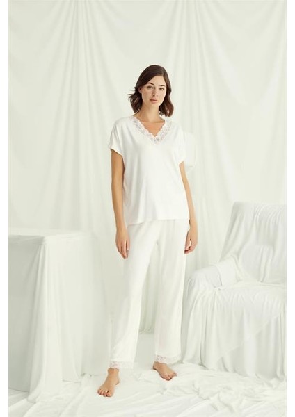 Kısa Kollu V Yakalı Dantelli Pijama Takımı 18513