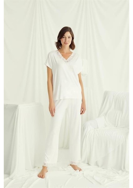 Kısa Kollu V Yakalı Dantelli Pijama Takımı 18513