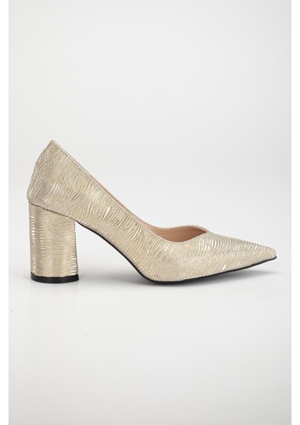 Simetrik Kesim Parlak Gold Kalın Topuk Stiletto