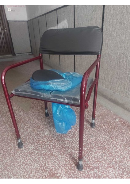Tuvalet Sandalyesi Katlanır Derili fiyatları