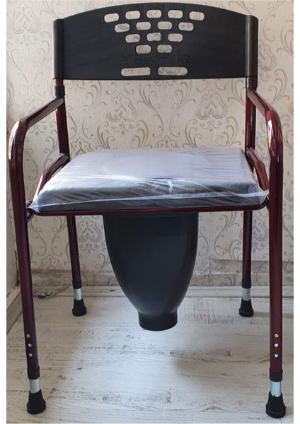 Siyah Deri Döşemeli Klozet Yükseltici Katlanabilir Tuvalet Hunili